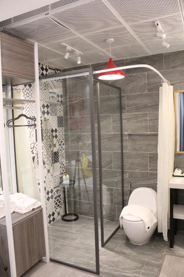 The Queendor Boutique Hotel Хошимин Экстерьер фото