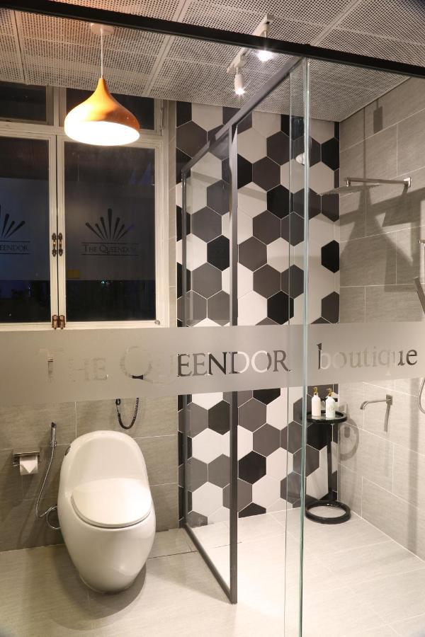 The Queendor Boutique Hotel Хошимин Экстерьер фото